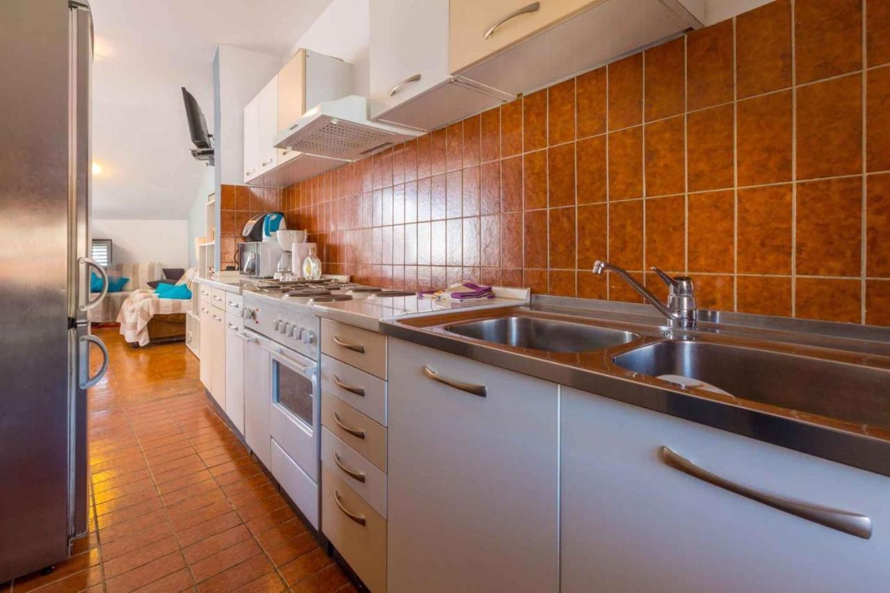 Apartment In Crikvenica 5600 ภายนอก รูปภาพ