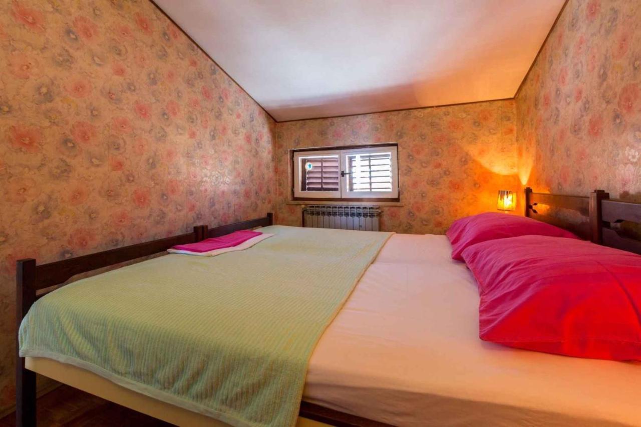 Apartment In Crikvenica 5600 ภายนอก รูปภาพ