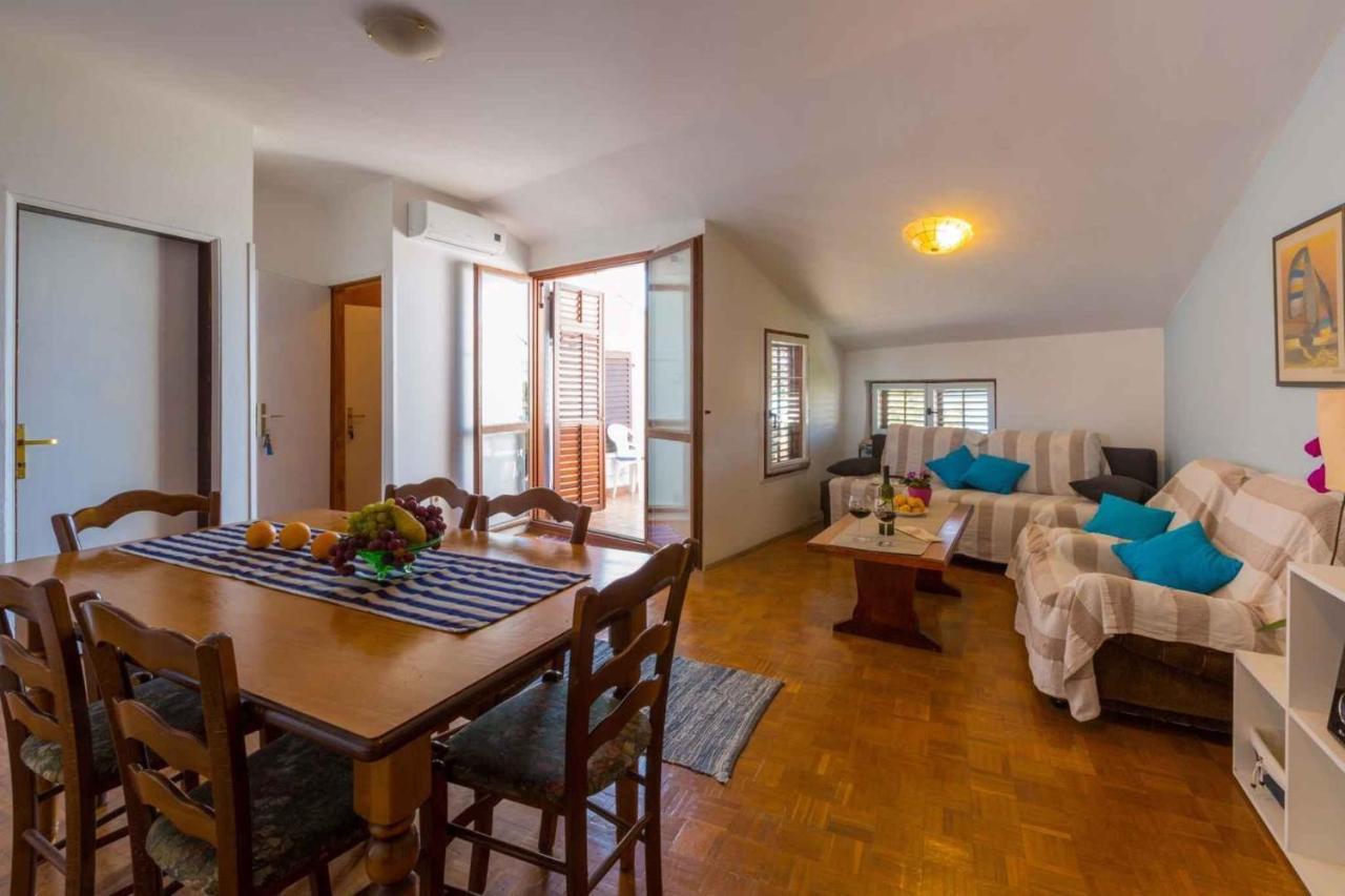 Apartment In Crikvenica 5600 ภายนอก รูปภาพ